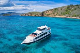 Fast boat komodo