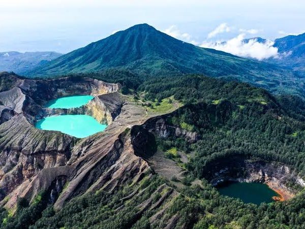 Kelimutu Lake tour