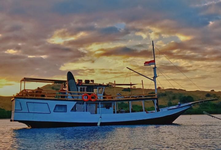 Labuan Bajo tour 5 days 4 nights