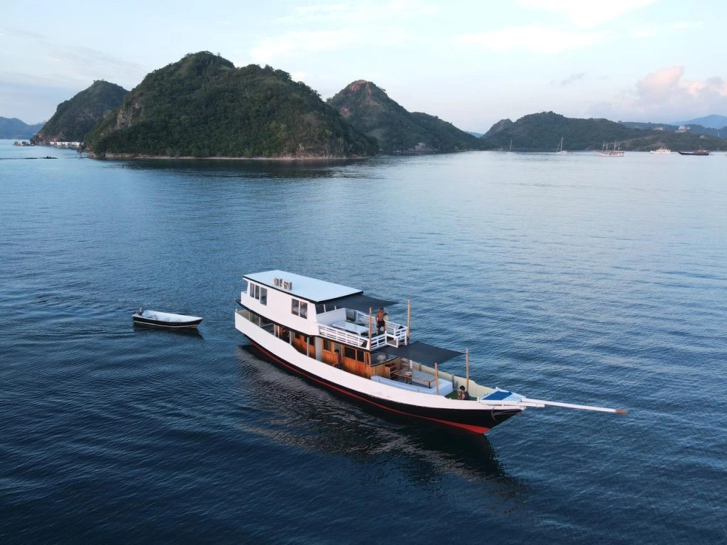 3 days komodo island private boat tour